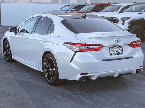Used 2018 Toyota Camry XSE image 7