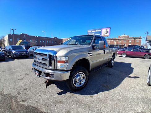 Used 2008 Ford F250 XLT image 4