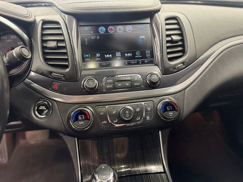 Used 2019 Chevrolet Impala LT FWD image 12