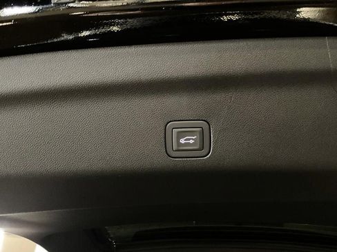 New 2026 Chevrolet Tahoe High Country AWD/4WD image 16