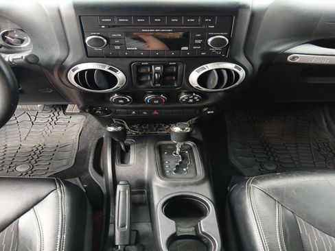 Used 2014 Jeep Wrangler Unlimited Sport image 20