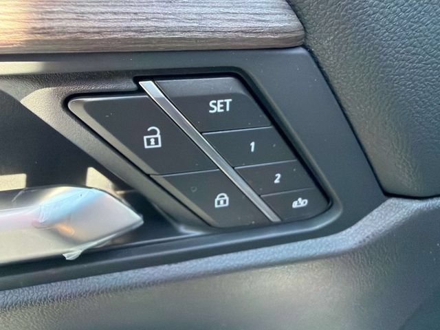 New 2026 GMC Acadia Denali w/ Super Cruise Package AWD/4WD image 18