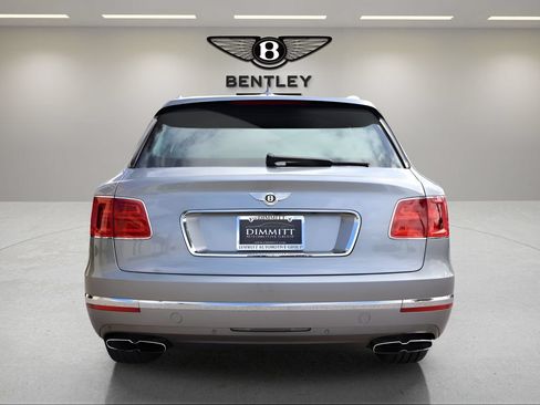 Used 2020 Bentley Bentayga AWD/4WD image 11
