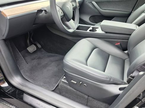 Used 2025 Tesla Model Y Long Range AWD/4WD image 20