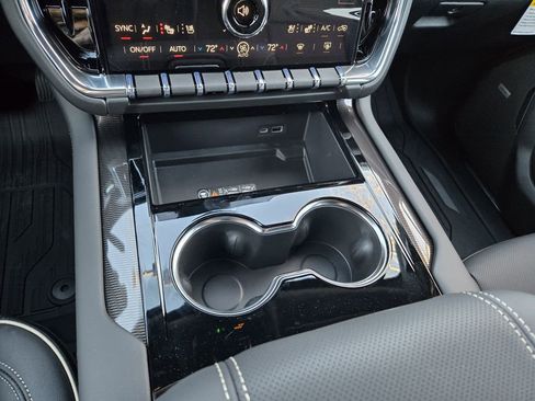 New 2026 GMC Acadia Denali Ultimate w/ LPO, Floor Liner Package image 15