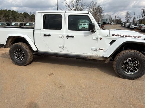 New 2026 Jeep Gladiator Mojave image 7