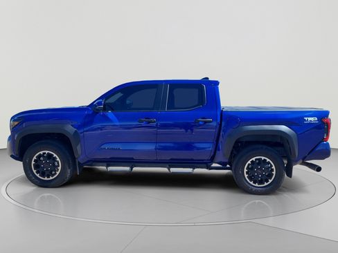 Used 2024 Toyota Tacoma TRD Off-Road w/ TRD Off Road Upgrade Package AWD/4WD image 2