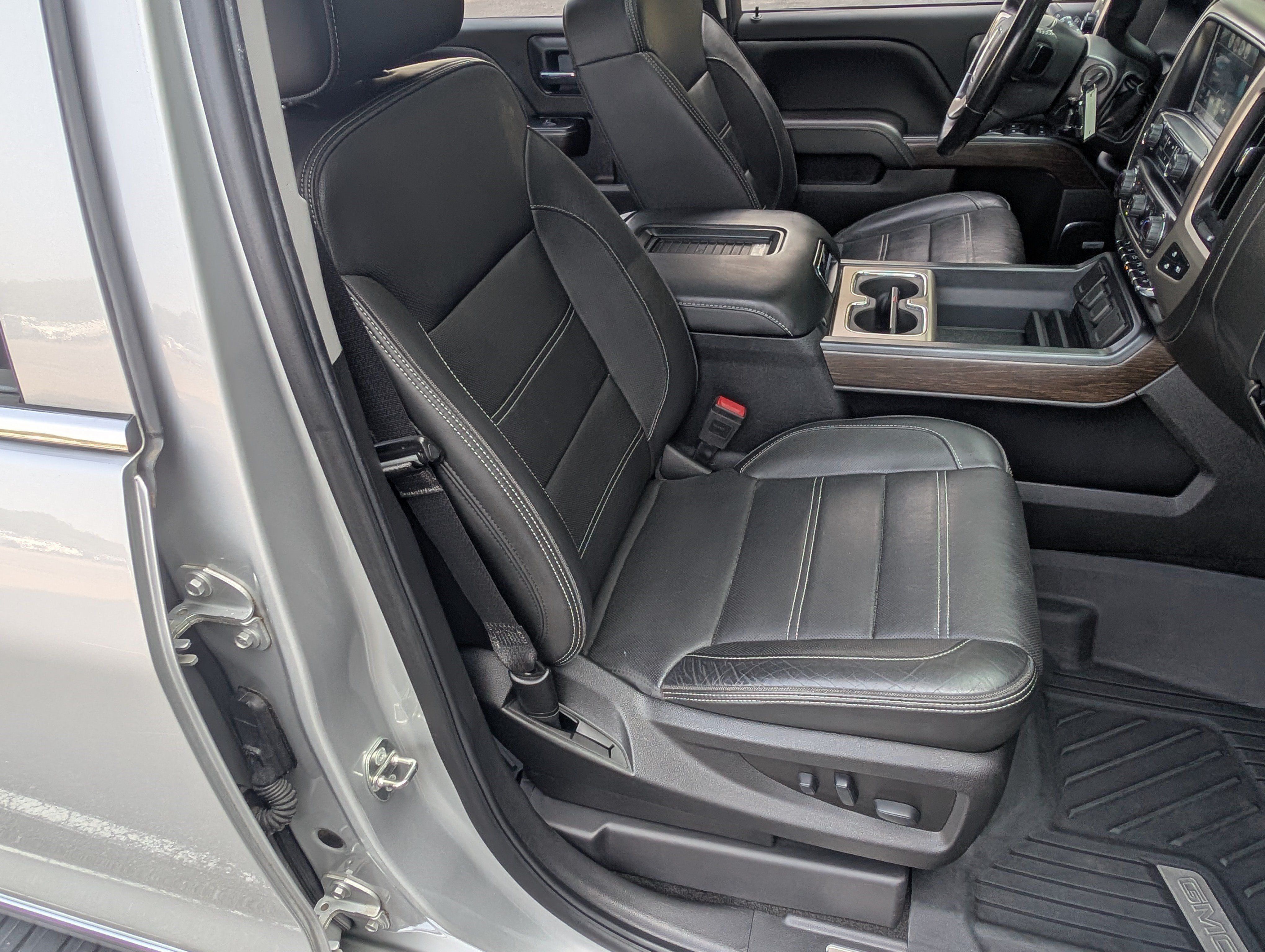 Used 2018 GMC Sierra 1500 Denali AWD/4WD image 21