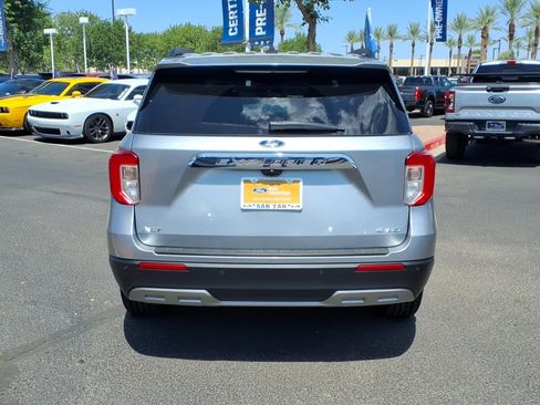 Certified 2022 Ford Explorer XLT w/ Equipment Group 202A AWD/4WD image 5