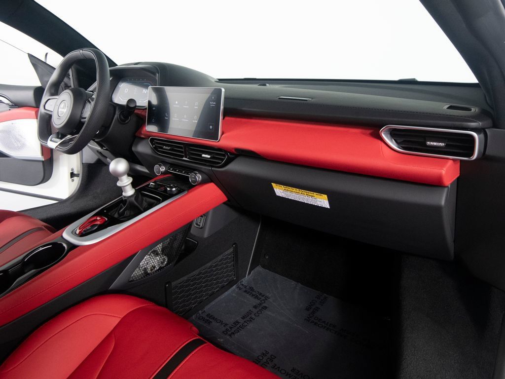 Used 2025 Lotus Emira RWD image 28