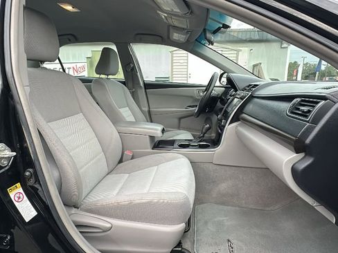 Used 2016 Toyota Camry LE image 15