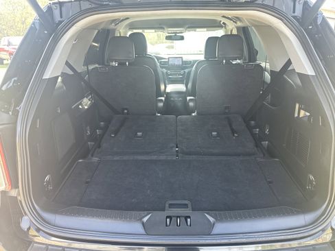 Used 2024 Ford Explorer Limited RWD image 18