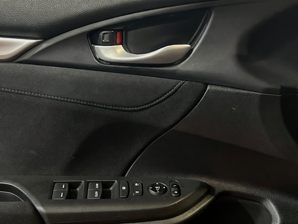 Used 2020 Honda Civic EX image 13