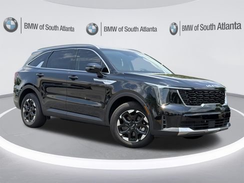 Used 2025 Kia Sorento S FWD image 2