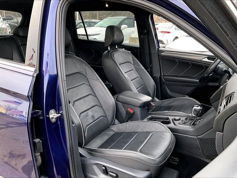Used 2022 Volkswagen Tiguan SEL R-Line image 7