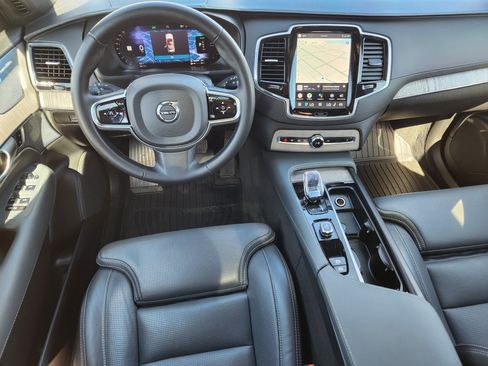 Certified 2024 Volvo XC90 T8 Ultimate w/ Lounge Package AWD/4WD image 11