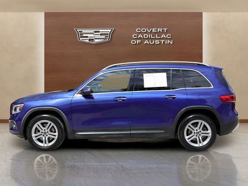 Used 2021 Mercedes-Benz GLB 250 4MATIC image 2