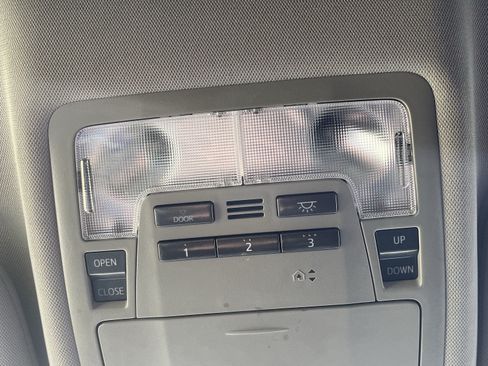 Used 2016 Toyota Highlander XLE FWD image 36