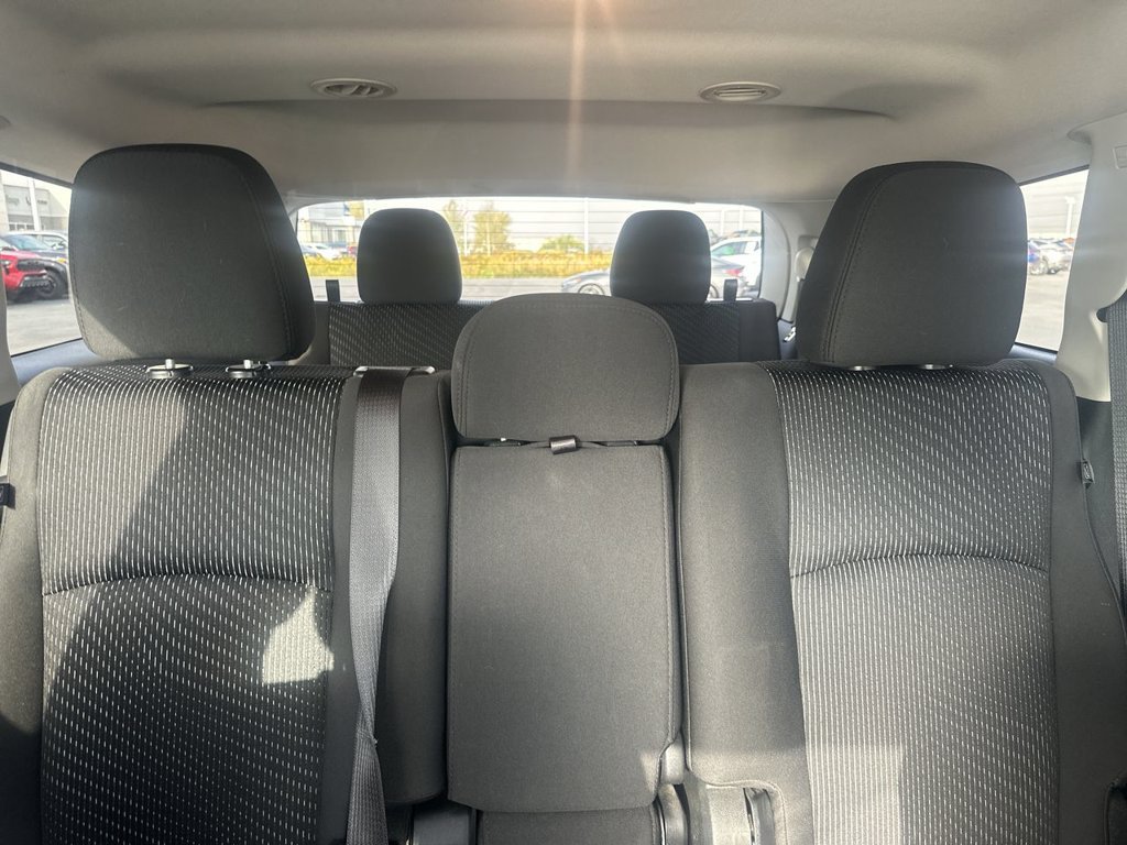 Used 2017 Dodge Journey SE w/ Flexible Seating Group FWD image 13