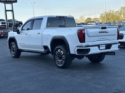 Used 2024 GMC Sierra 2500 Denali Ultimate image 11