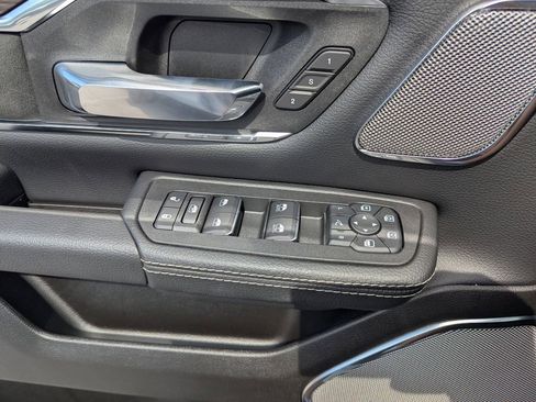 New 2026 RAM 1500 Laramie AWD/4WD image 18