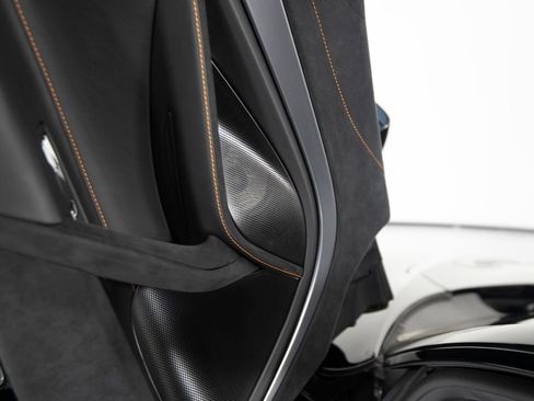Used 2024 McLaren 750S Spider RWD image 13