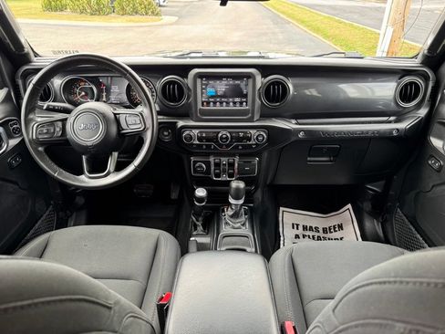 Used 2021 Jeep Wrangler Unlimited Sport AWD/4WD image 17