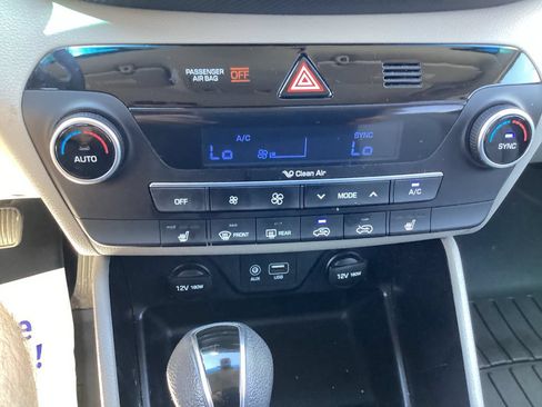 Used 2020 Hyundai Tucson AWD image 27