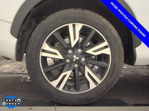 Used 2023 Mitsubishi Eclipse Cross SE image 3