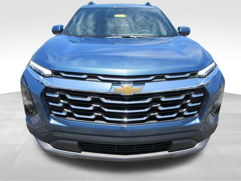 New 2026 Chevrolet Equinox LT w/ Safety and Technology Package FWD image 8