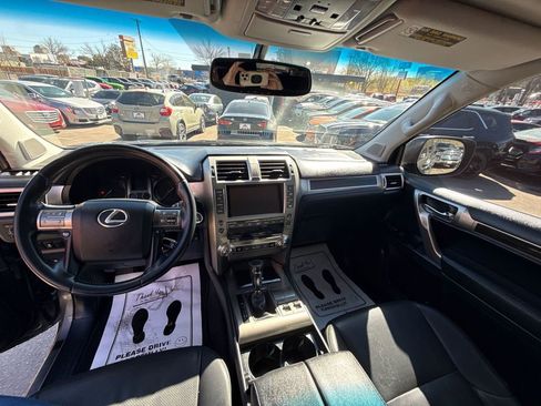 Used 2016 Lexus GX 460 w/ Navigation Package AWD/4WD image 9