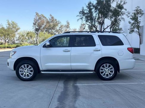 Used 2015 Toyota Sequoia Platinum RWD image 6