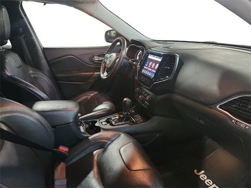 Used 2019 Jeep Cherokee Limited image 22