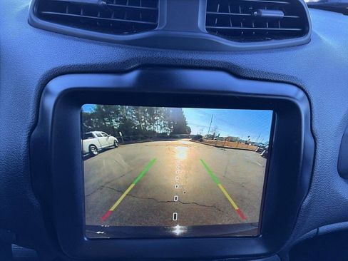 Used 2023 Jeep Renegade Trailhawk image 15