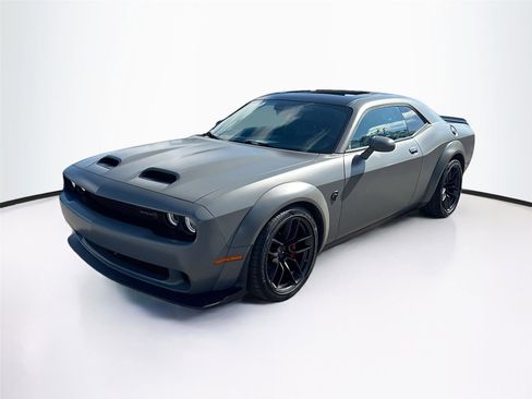 Used 2023 Dodge Challenger SRT Hellcat image 3