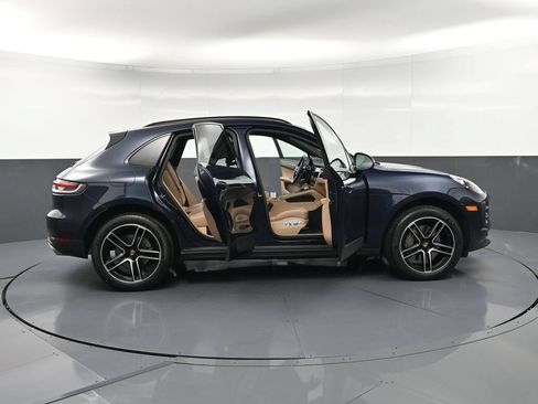 Certified 2021 Porsche Macan S AWD/4WD image 33