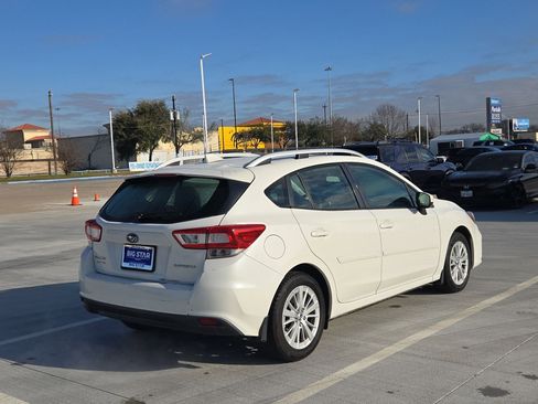 Used 2018 Subaru Impreza 2.0i Premium image 3