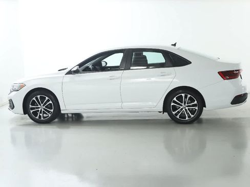 Certified 2024 Volkswagen Jetta Sport FWD image 37