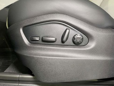 New 2026 Porsche Cayenne S image 17