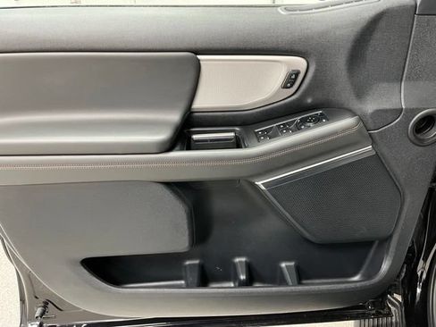 Used 2025 Ford Expedition Max Active AWD/4WD image 23