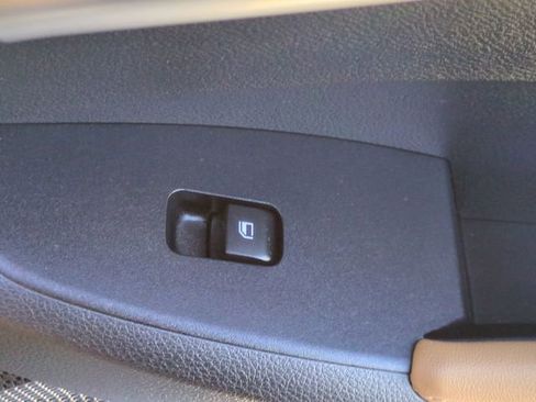 Used 2024 Kia Seltos EX image 34