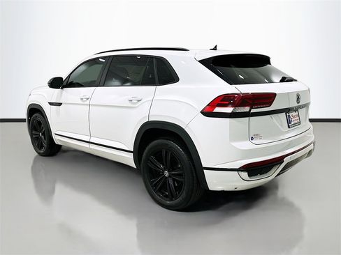 Used 2023 Volkswagen Atlas Cross Sport SEL R-Line image 5