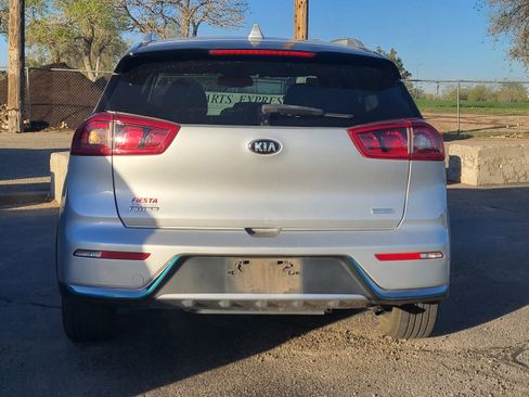 Used 2019 Kia Niro EX image 10