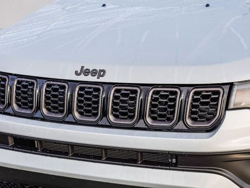 New 2026 Jeep Compass Latitude image 6
