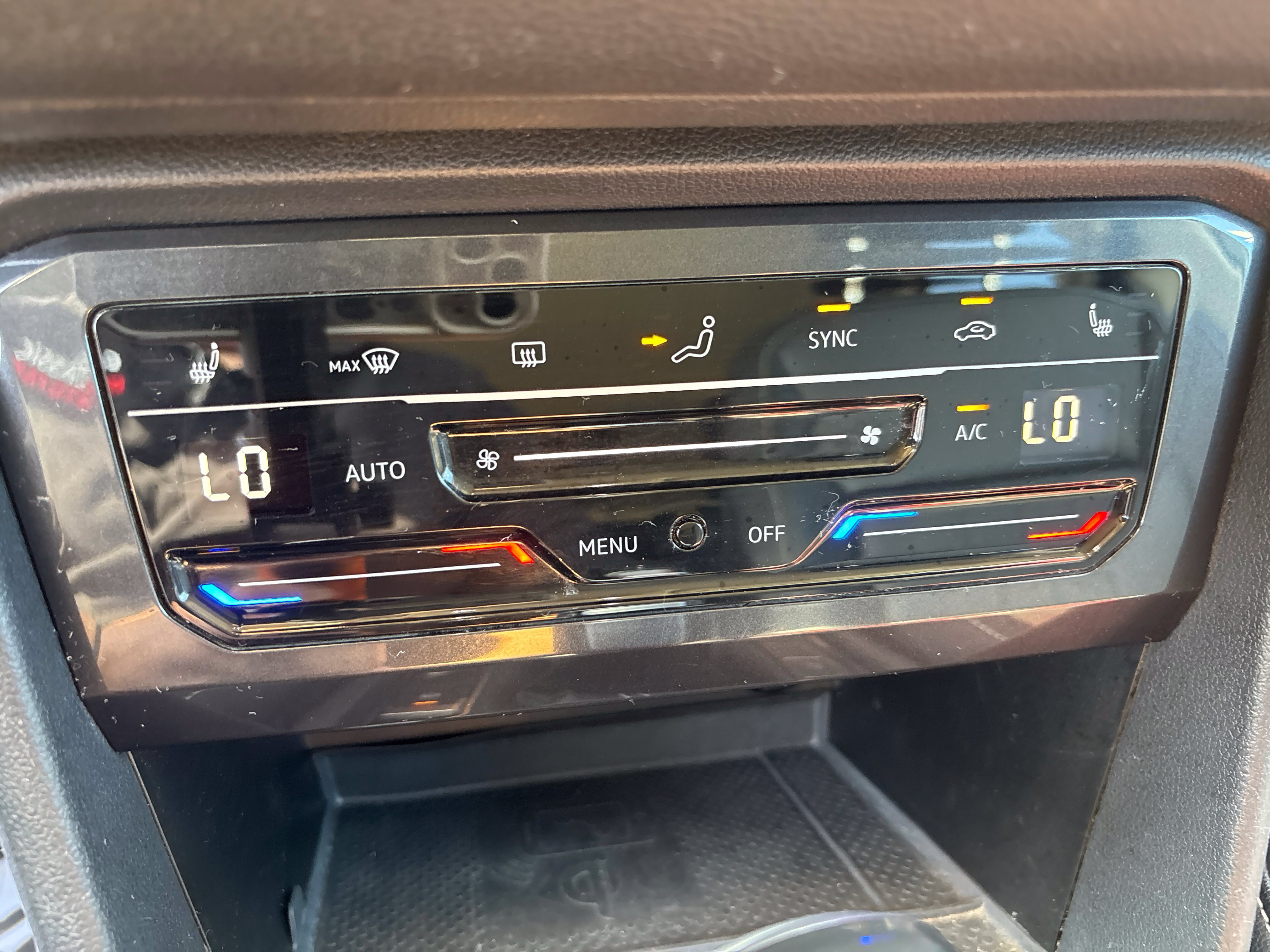 Used 2023 Volkswagen Tiguan SE FWD image 31