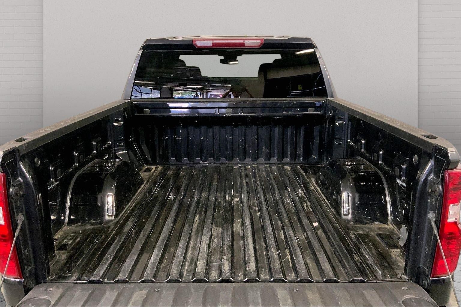 Used 2024 Chevrolet Silverado 1500 LT AWD/4WD image 4