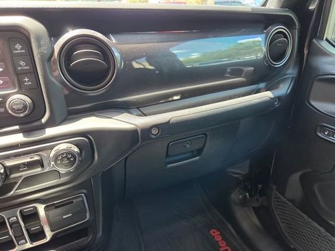 Certified 2020 Jeep Gladiator Sport AWD/4WD image 25