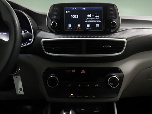 Used 2021 Hyundai Tucson SE FWD image 18