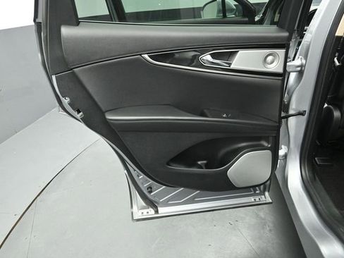 Certified 2023 Lincoln Nautilus Reserve w/ Equipment Group 202A image 23