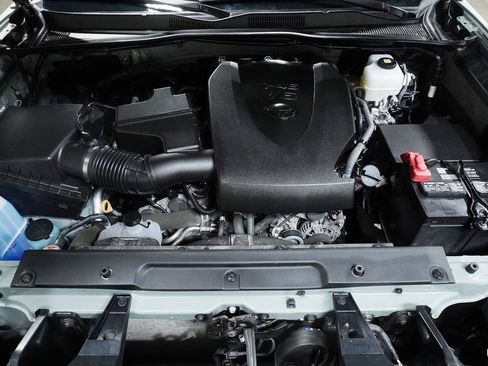 Certified 2023 Toyota Tacoma TRD Off-Road image 9